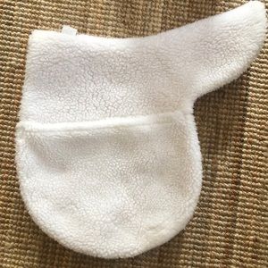 Fluffy fleece English hunter fitted saddle pad